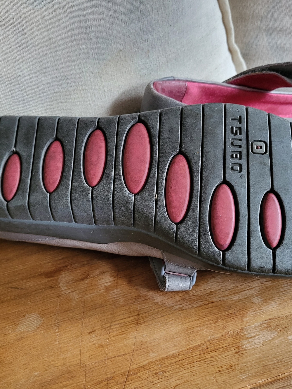 Tsubo Gray Slip-On Flats with Pink Accents